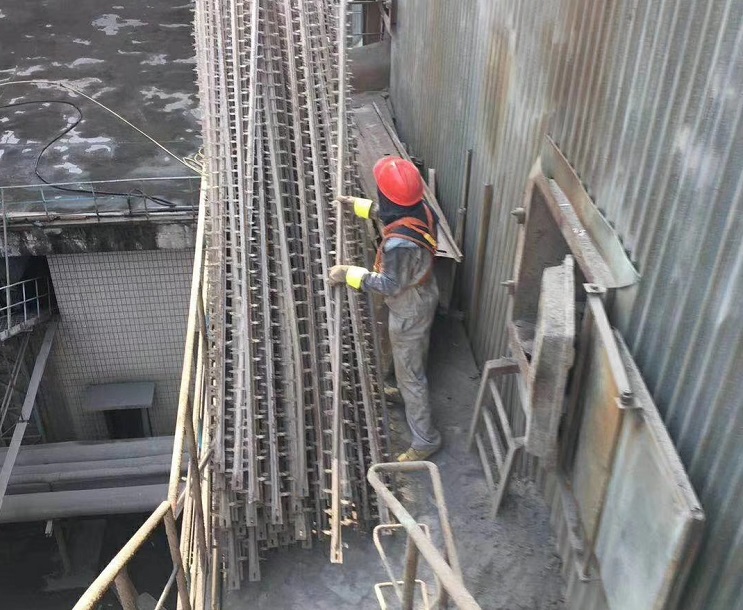 煉鋼廠電爐除塵器改造現場